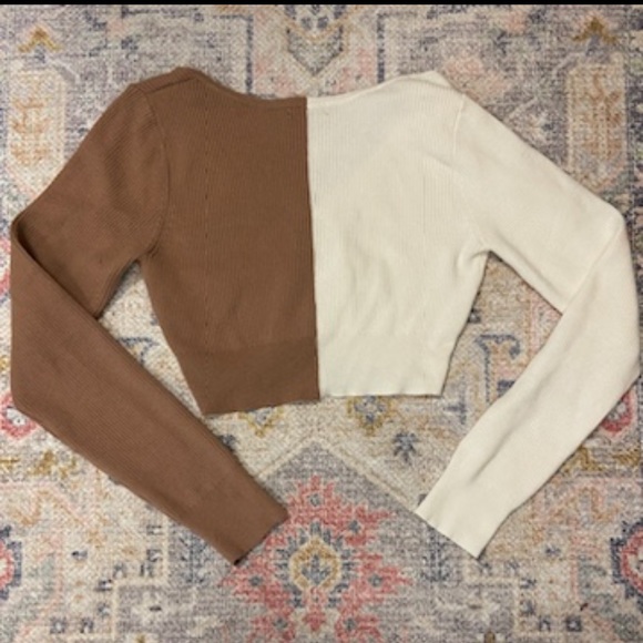 cropped Target two tone sweater - Picture 3 of 4